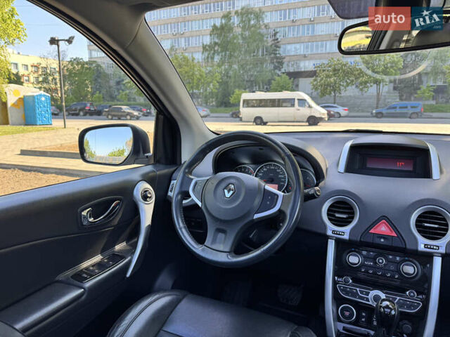 Белый Рено Колеос, объемом двигателя 2.5 л и пробегом 154 тыс. км за 11300 $, фото 27 на Automoto.ua