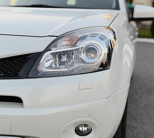 Белый Рено Колеос, объемом двигателя 2 л и пробегом 202 тыс. км за 10300 $, фото 22 на Automoto.ua