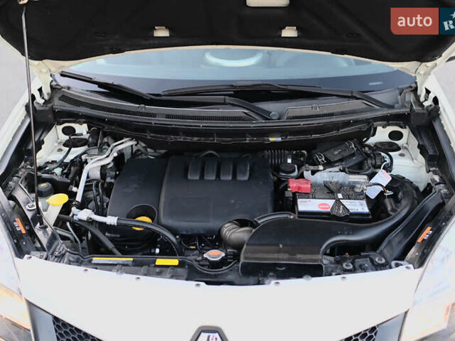 Белый Рено Колеос, объемом двигателя 2 л и пробегом 202 тыс. км за 10300 $, фото 41 на Automoto.ua