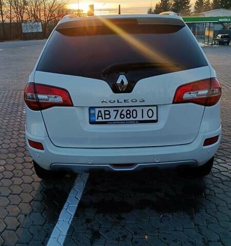 Білий Рено Колеос, об'ємом двигуна 2 л та пробігом 190 тис. км за 10500 $, фото 1 на Automoto.ua