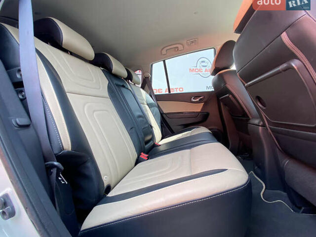 Белый Рено Колеос, объемом двигателя 2 л и пробегом 267 тыс. км за 9999 $, фото 17 на Automoto.ua