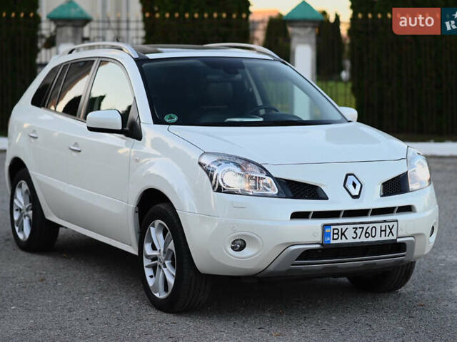Белый Рено Колеос, объемом двигателя 2 л и пробегом 202 тыс. км за 10300 $, фото 4 на Automoto.ua