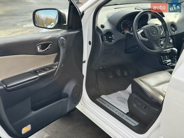 Белый Рено Колеос, объемом двигателя 2 л и пробегом 290 тыс. км за 9450 $, фото 16 на Automoto.ua