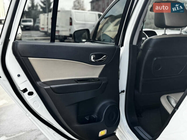 Белый Рено Колеос, объемом двигателя 2 л и пробегом 290 тыс. км за 9450 $, фото 24 на Automoto.ua