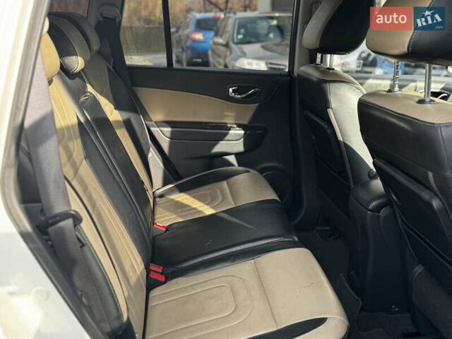 Белый Рено Колеос, объемом двигателя 2 л и пробегом 290 тыс. км за 9450 $, фото 29 на Automoto.ua