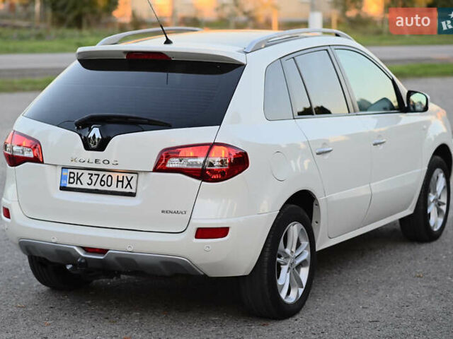 Белый Рено Колеос, объемом двигателя 2 л и пробегом 202 тыс. км за 10300 $, фото 11 на Automoto.ua