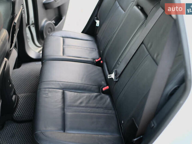 Белый Рено Колеос, объемом двигателя 2 л и пробегом 202 тыс. км за 10300 $, фото 34 на Automoto.ua