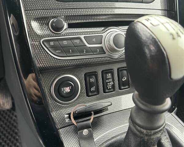 Білий Рено Колеос, об'ємом двигуна 2 л та пробігом 250 тис. км за 9800 $, фото 10 на Automoto.ua