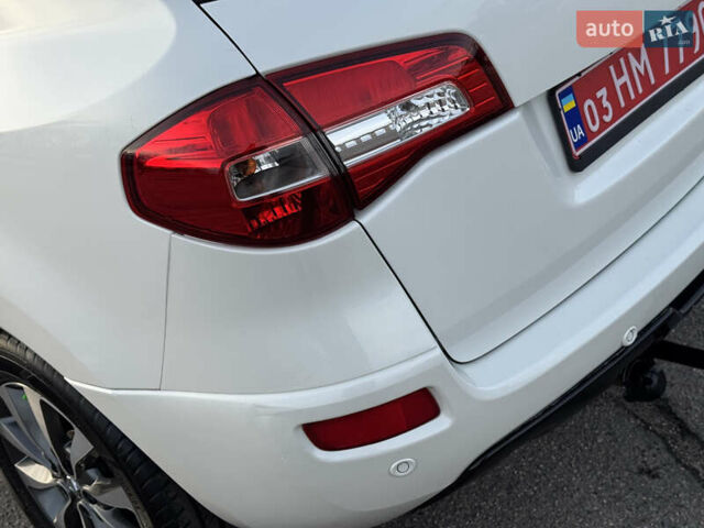 Белый Рено Колеос, объемом двигателя 2 л и пробегом 226 тыс. км за 12500 $, фото 25 на Automoto.ua