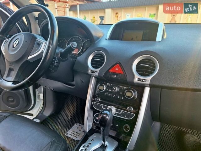 Белый Рено Колеос, объемом двигателя 2 л и пробегом 258 тыс. км за 10850 $, фото 15 на Automoto.ua