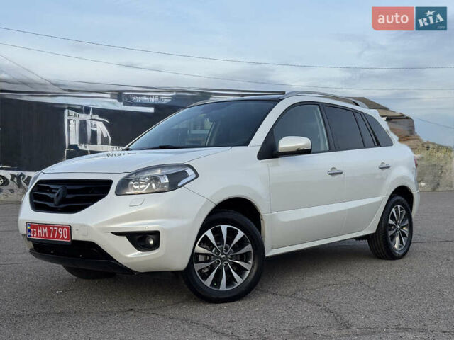 Белый Рено Колеос, объемом двигателя 2 л и пробегом 226 тыс. км за 12500 $, фото 2 на Automoto.ua