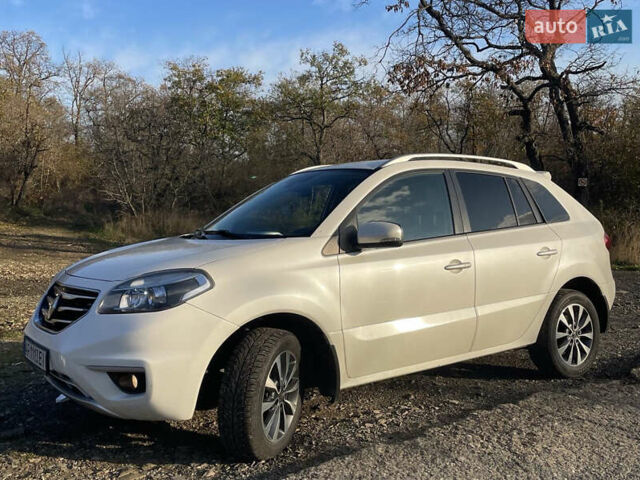 Білий Рено Колеос, об'ємом двигуна 2 л та пробігом 260 тис. км за 9500 $, фото 4 на Automoto.ua