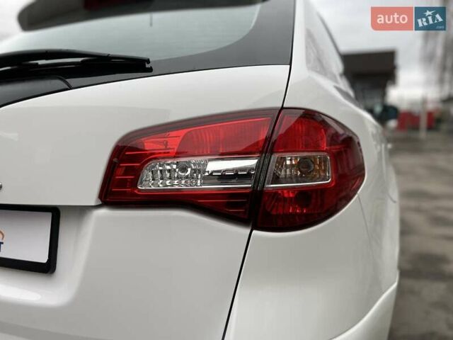 Білий Рено Колеос, об'ємом двигуна 2 л та пробігом 249 тис. км за 10200 $, фото 51 на Automoto.ua