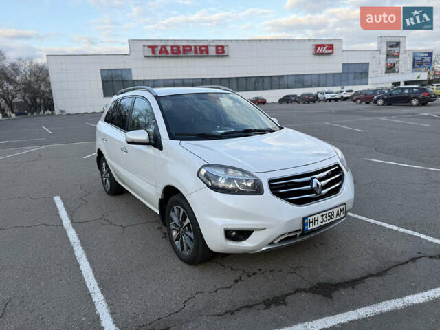 Белый Рено Колеос, объемом двигателя 2 л и пробегом 260 тыс. км за 9900 $, фото 9 на Automoto.ua