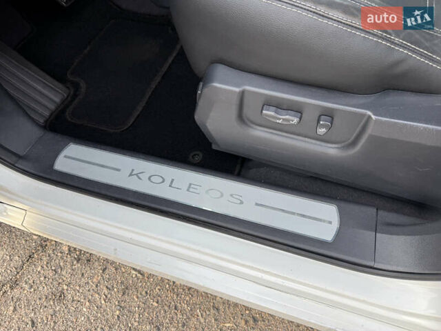 Белый Рено Колеос, объемом двигателя 2 л и пробегом 226 тыс. км за 12500 $, фото 42 на Automoto.ua