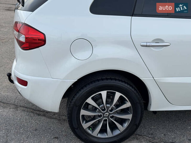 Белый Рено Колеос, объемом двигателя 2 л и пробегом 226 тыс. км за 12500 $, фото 14 на Automoto.ua