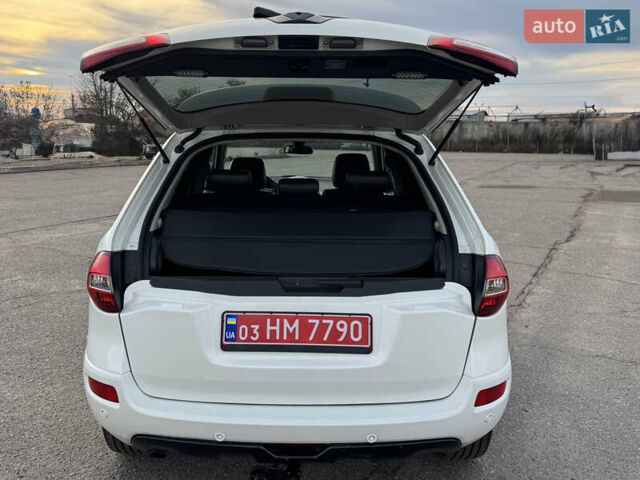 Белый Рено Колеос, объемом двигателя 2 л и пробегом 226 тыс. км за 12500 $, фото 53 на Automoto.ua