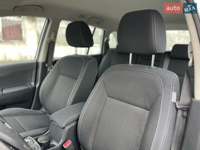 Білий Рено Колеос, об'ємом двигуна 2 л та пробігом 249 тис. км за 10200 $, фото 13 на Automoto.ua