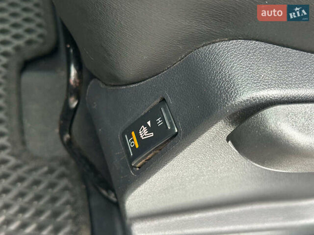 Белый Рено Колеос, объемом двигателя 2 л и пробегом 260 тыс. км за 10290 $, фото 9 на Automoto.ua