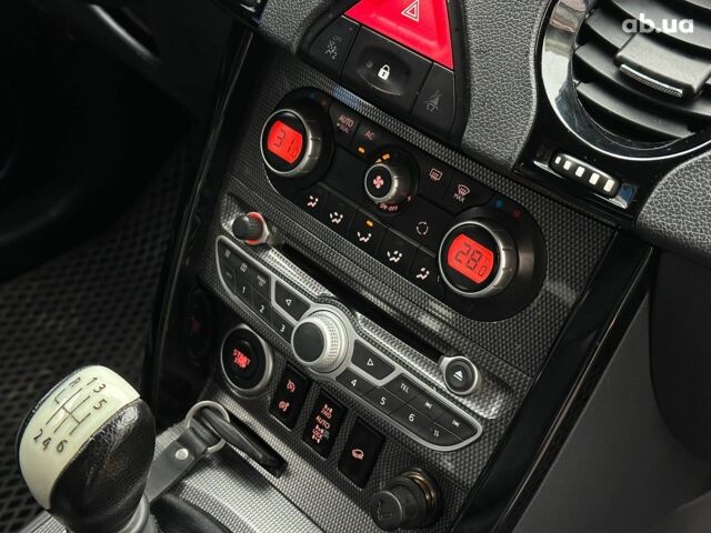 Белый Рено Колеос, объемом двигателя 2 л и пробегом 260 тыс. км за 10290 $, фото 23 на Automoto.ua