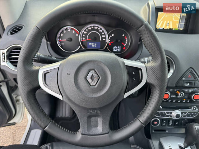 Белый Рено Колеос, объемом двигателя 2 л и пробегом 226 тыс. км за 12500 $, фото 30 на Automoto.ua