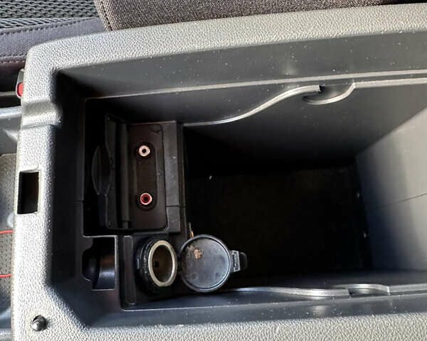 Белый Рено Колеос, объемом двигателя 2 л и пробегом 167 тыс. км за 9700 $, фото 18 на Automoto.ua