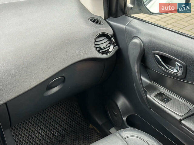 Белый Рено Колеос, объемом двигателя 2 л и пробегом 260 тыс. км за 10290 $, фото 18 на Automoto.ua