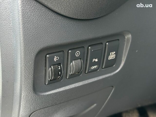 Белый Рено Колеос, объемом двигателя 2 л и пробегом 260 тыс. км за 10290 $, фото 10 на Automoto.ua