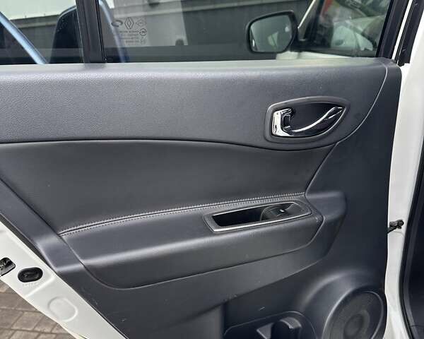 Білий Рено Колеос, об'ємом двигуна 2 л та пробігом 250 тис. км за 9800 $, фото 14 на Automoto.ua