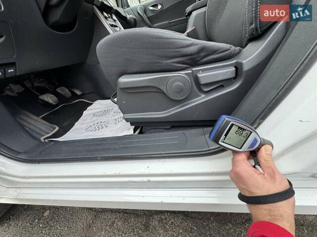 Білий Рено Колеос, об'ємом двигуна 2 л та пробігом 249 тис. км за 10200 $, фото 70 на Automoto.ua