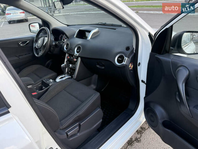 Белый Рено Колеос, объемом двигателя 2 л и пробегом 260 тыс. км за 9900 $, фото 18 на Automoto.ua