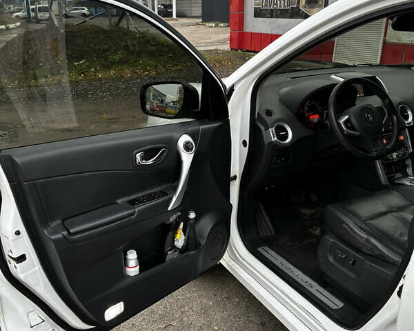 Рено Колеос 2011 в Киеве на Automoto.ua Белый Рено Колеос, объемом двигателя 2 л и пробегом 221 тыс. км за 8200 $, фото 20 на Automoto.ua