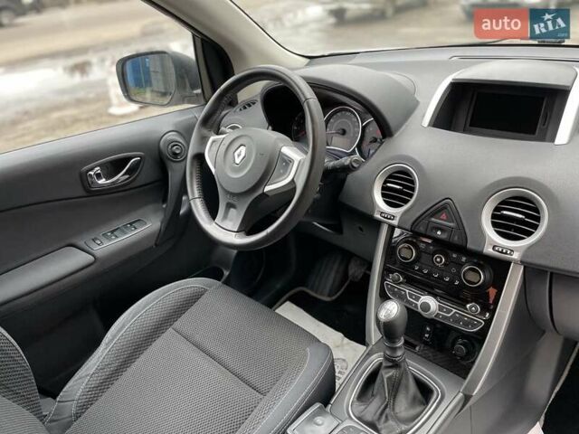 Білий Рено Колеос, об'ємом двигуна 2 л та пробігом 249 тис. км за 10200 $, фото 43 на Automoto.ua