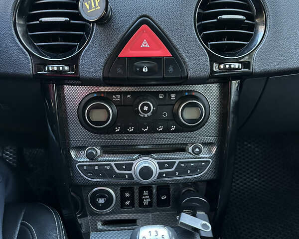 Білий Рено Колеос, об'ємом двигуна 2 л та пробігом 231 тис. км за 10600 $, фото 6 на Automoto.ua