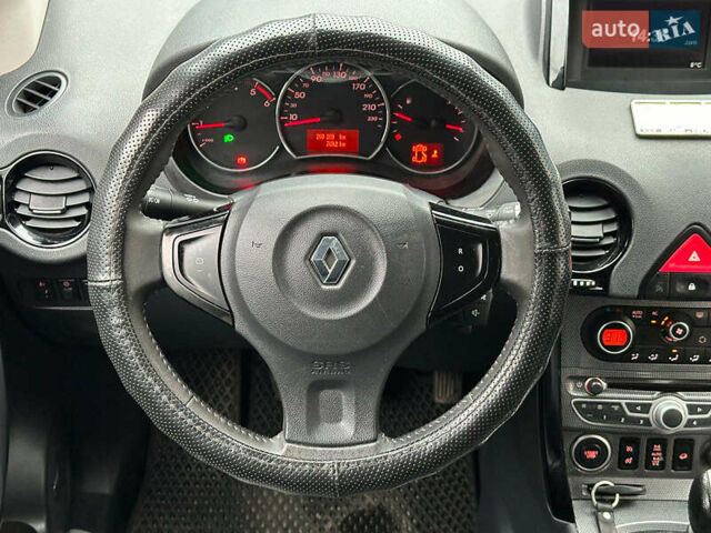 Белый Рено Колеос, объемом двигателя 2 л и пробегом 260 тыс. км за 10290 $, фото 17 на Automoto.ua