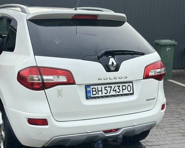 Білий Рено Колеос, об'ємом двигуна 2 л та пробігом 250 тис. км за 9800 $, фото 3 на Automoto.ua