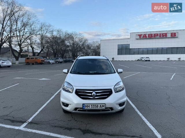 Белый Рено Колеос, объемом двигателя 2 л и пробегом 260 тыс. км за 9900 $, фото 2 на Automoto.ua