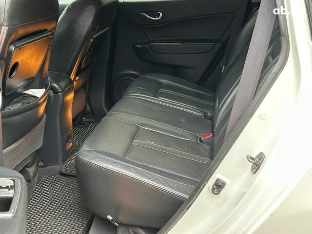 Белый Рено Колеос, объемом двигателя 2 л и пробегом 260 тыс. км за 10290 $, фото 13 на Automoto.ua