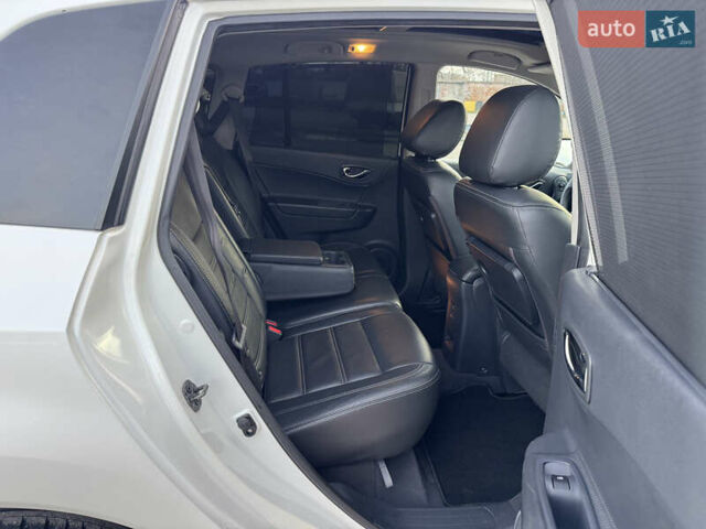 Белый Рено Колеос, объемом двигателя 2 л и пробегом 226 тыс. км за 12500 $, фото 56 на Automoto.ua