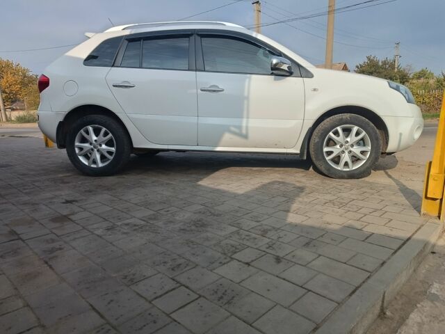 Рено Колеос 2011 в Кривом Роге на Automoto.ua Белый Рено Колеос, объемом двигателя 2 л и пробегом 225 тыс. км за 9950 $, фото 3 на Automoto.ua