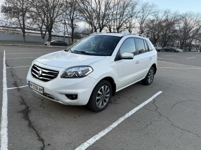 Білий Рено Колеос, об'ємом двигуна 2 л та пробігом 250 тис. км за 9850 $, фото 1 на Automoto.ua