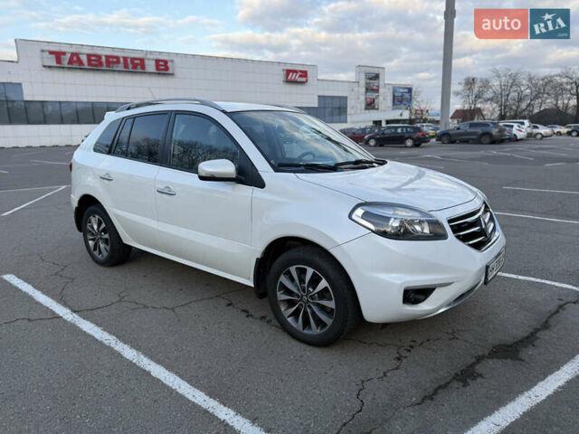 Белый Рено Колеос, объемом двигателя 2 л и пробегом 260 тыс. км за 9900 $, фото 8 на Automoto.ua