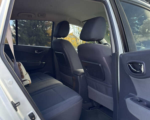 Белый Рено Колеос, объемом двигателя 2 л и пробегом 167 тыс. км за 9700 $, фото 27 на Automoto.ua