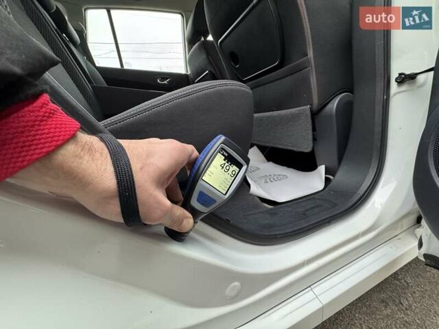 Білий Рено Колеос, об'ємом двигуна 2 л та пробігом 249 тис. км за 10200 $, фото 81 на Automoto.ua