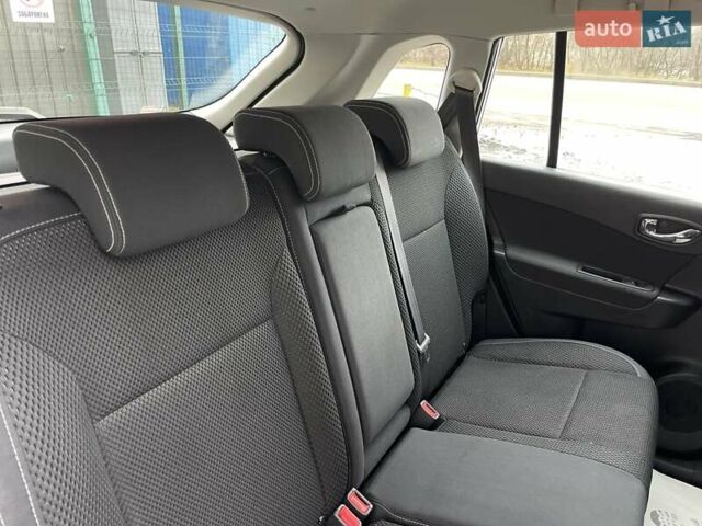 Білий Рено Колеос, об'ємом двигуна 2 л та пробігом 249 тис. км за 10200 $, фото 33 на Automoto.ua