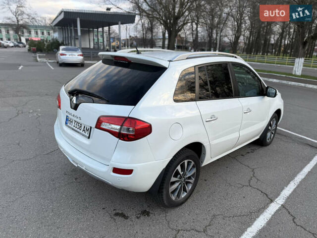 Белый Рено Колеос, объемом двигателя 2 л и пробегом 260 тыс. км за 9900 $, фото 6 на Automoto.ua