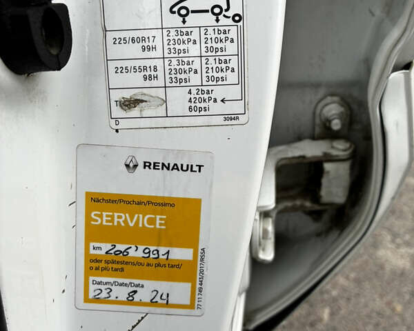 Рено Колеос 2011 в Киеве на Automoto.ua Белый Рено Колеос, объемом двигателя 2 л и пробегом 221 тыс. км за 8200 $, фото 23 на Automoto.ua