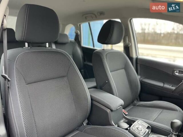 Білий Рено Колеос, об'ємом двигуна 2 л та пробігом 249 тис. км за 10200 $, фото 38 на Automoto.ua