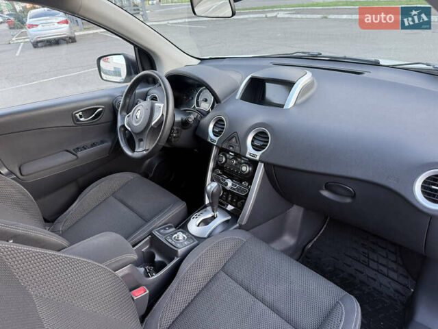 Белый Рено Колеос, объемом двигателя 2 л и пробегом 260 тыс. км за 9900 $, фото 12 на Automoto.ua