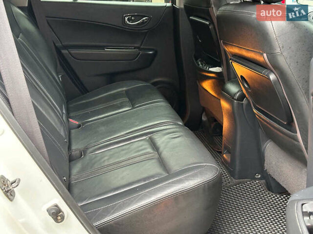 Белый Рено Колеос, объемом двигателя 2 л и пробегом 260 тыс. км за 10290 $, фото 15 на Automoto.ua